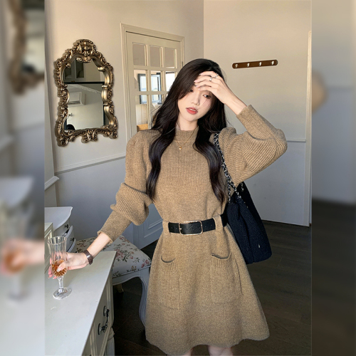 Autumn and winter French high-end and gentle temperament bottoming knitted sweater dress for women with coat