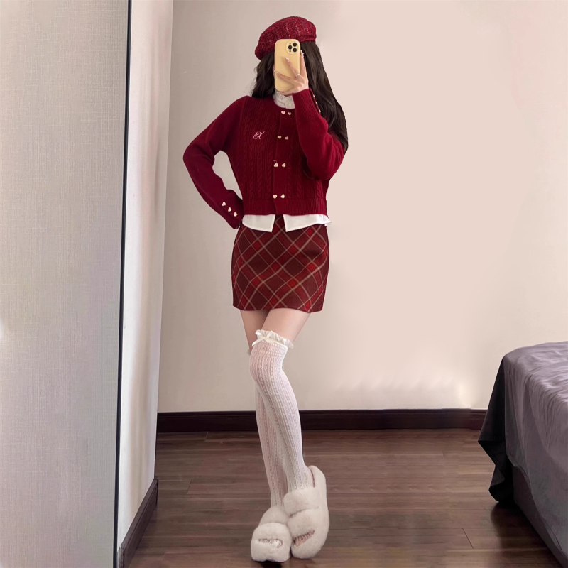 Autumn and winter this year's dragon outfit New Year's knitted red sweater red plaid skirt suit two-piece set