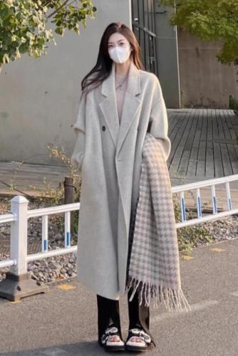 Woolen coat for women, autumn and winter high-end, small, anti-season, Hepburn style, Korean style, thickened