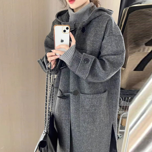 Hepburn style horn button woolen coat for women autumn and winter new style high-end thickened woolen coat for small people