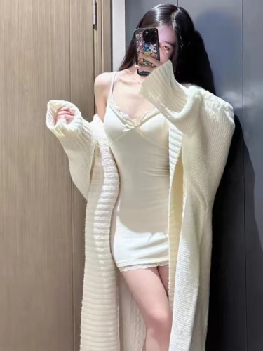 High-end French retro lapel long sweater tall knitted loose lazy style coat autumn and winter thick cardigan