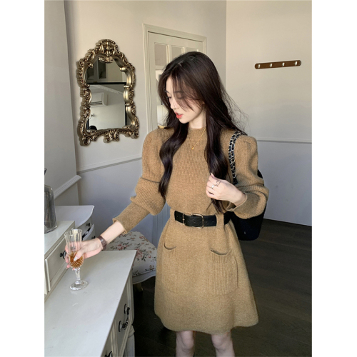 Autumn and winter French high-end and gentle temperament bottoming knitted sweater dress for women with coat