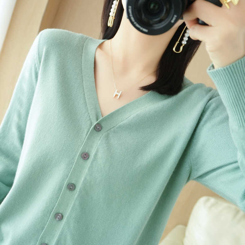 100 Pure Wool Cardigan Jacket Women's Knitted Bottoming V-neck Spring New Style Cashmere Sweater Women