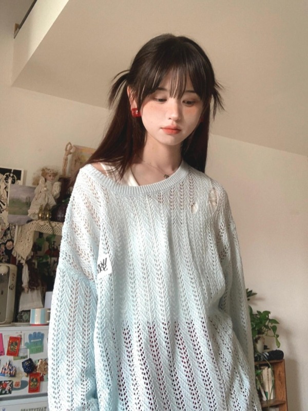 Simple round neck pullover design, hot girl thin hollow long-sleeved sweater
