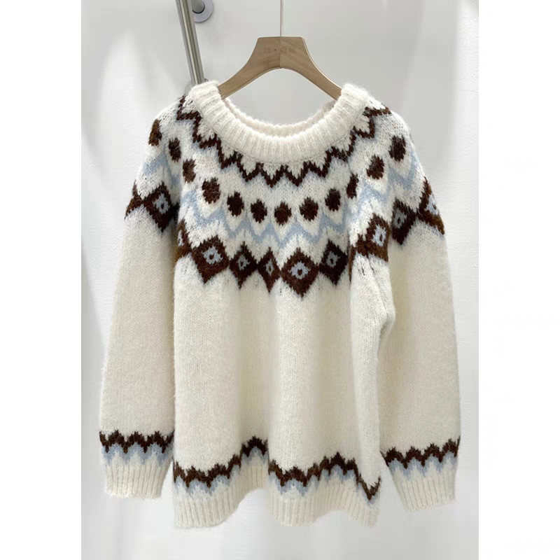 High-end retro atmosphere chic sweater women's autumn and winter niche western style casual thickened jacquard sweater