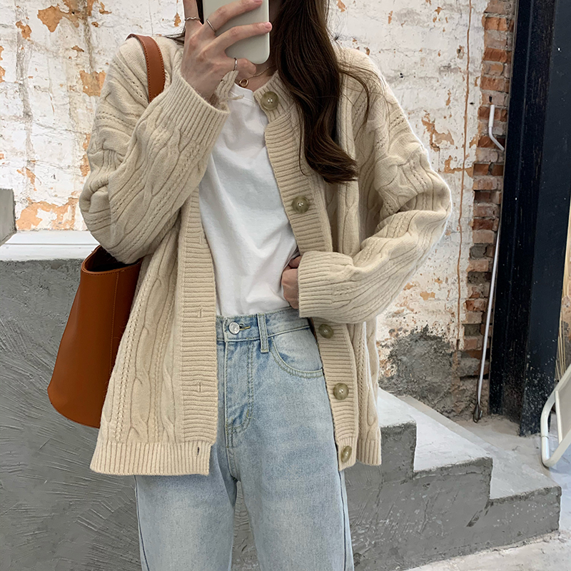 Sweater women's loose outer wear Japanese style gentle and lazy style retro and western style large size knitted cardigan jacket for reducing age and bombing the street