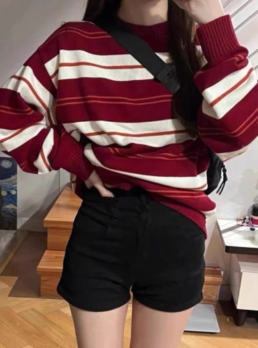 Be careful with your own money!  Japanese contrast striped sweater women's loose retro lazy style high-end knitted jacket