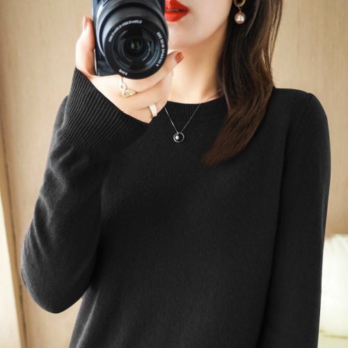 New spring and autumn round neck sweater for women, loose pullover with long sleeve knitted bottoming shirt