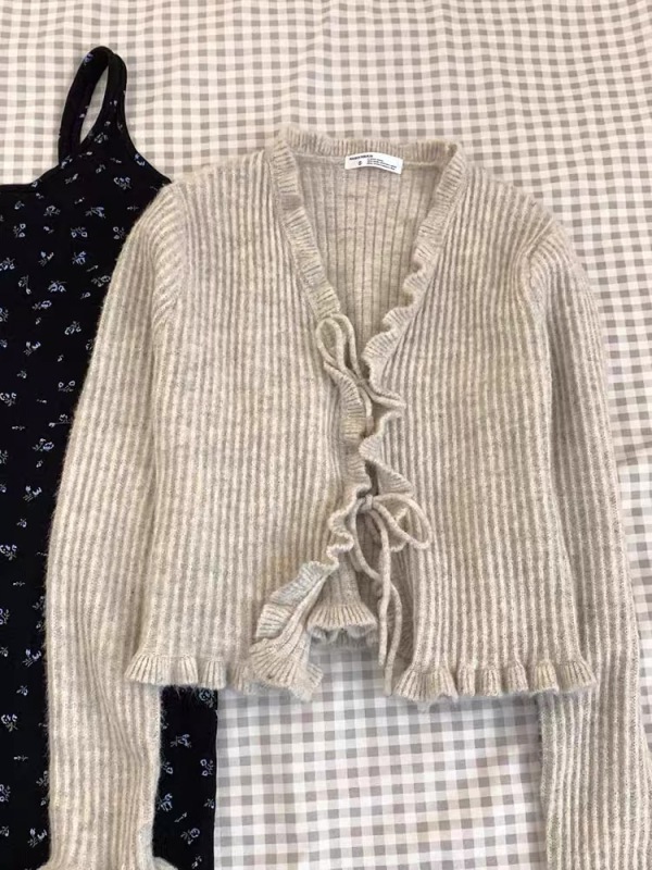 2024 new style French retro small fragrance style stitching fungus lace beaded cardigan long-sleeved sweater jacket for women