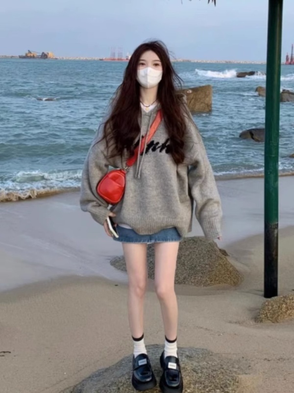 Niche lazy style soft waxy sweater jacket for women spring and autumn new popular gray knitted hooded outer top