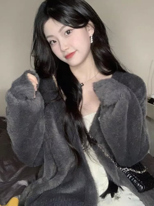 Warm and soft waxy sweater jacket for women early autumn new style lazy little puff sleeve cardigan top