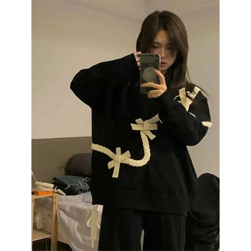 Hong Kong style retro chic black sweater women's autumn and winter design niche bow knitted sweater long-sleeved loose top
