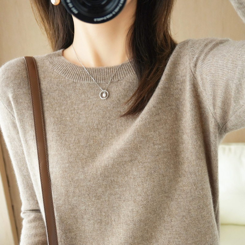 New spring and autumn round neck sweater for women, loose pullover with long sleeve knitted bottoming shirt