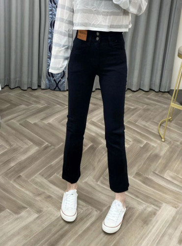 Black straight leg slit nine-point jeans for women in spring and autumn new pear-shaped body slim stretch cigarette pants for women