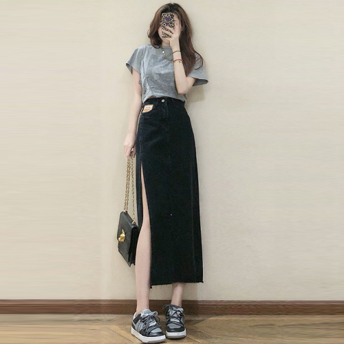 Summer salt-based light mature tea-based outfit, a complete set of milk-based lively age-reducing, slightly fat, slimming, flesh-covering suit skirt for women