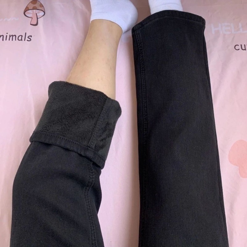 Black straight jeans for women in autumn and winter new high-waisted nine-point loose BF slimming plus velvet cigarette pants ins trend
