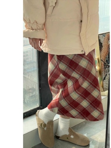 Red plaid woolen skirt slimming pear-shaped figure plaid hip-covering A-line skirt