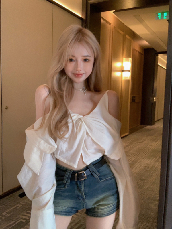 Off-shoulder shirt solid color jacket design niche long-sleeved short shirt