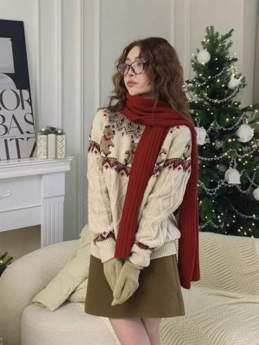 Purchasing agency in Dongdaemun, South Korea, playful age-reducing bear jacquard sweater