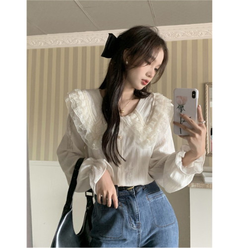 French style lace gentle and sweet long-sleeved shirt for women in autumn unique and unique bottoming shirt top