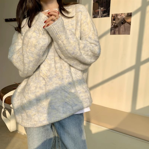 Japanese retro twist pullover sweater for women, autumn and winter design, niche loose outer top, lazy style for little people