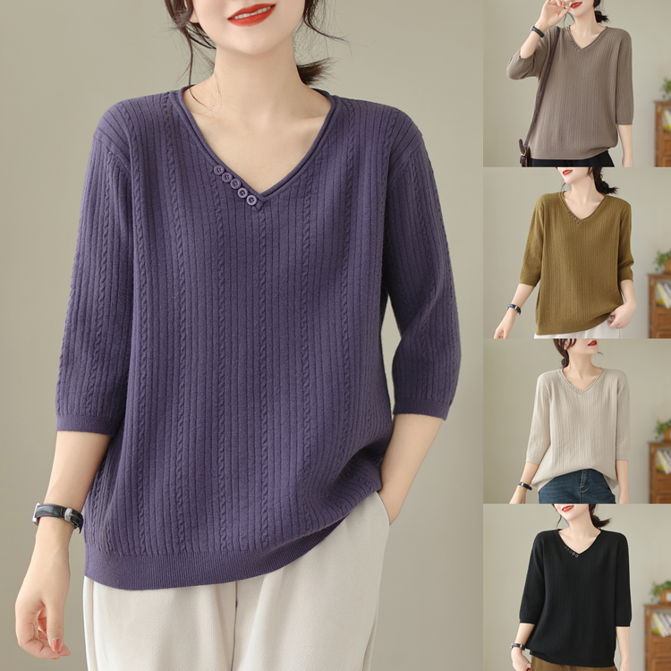Autumn and winter V-neck pullover sweater, loose large size solid color inner layered 7-quarter sleeve top base sweater