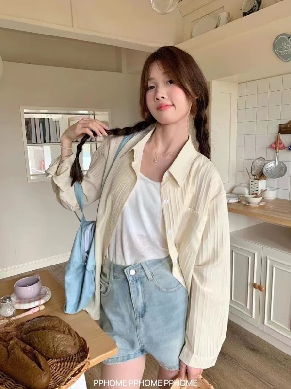 Excellent fit, vertical stripe texture, sun protection long-sleeved shirt, versatile solid color shirt for spring and autumn