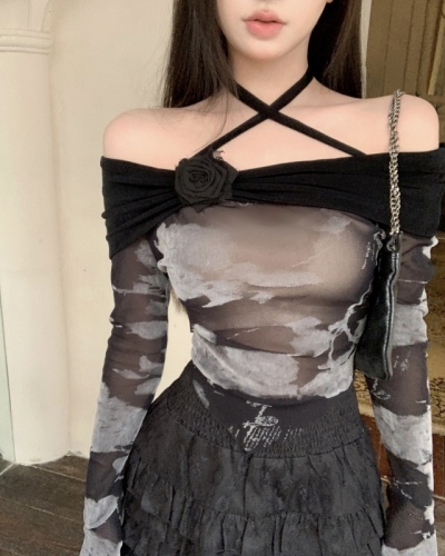 Black fake two-piece one-shoulder collar suspender T-shirt women's design short sun protection hot girl top