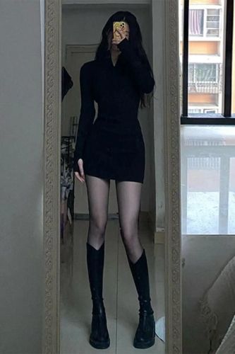 New little Hepburn style black knitted dress for women, autumn and winter coat with bottoming hip skirt