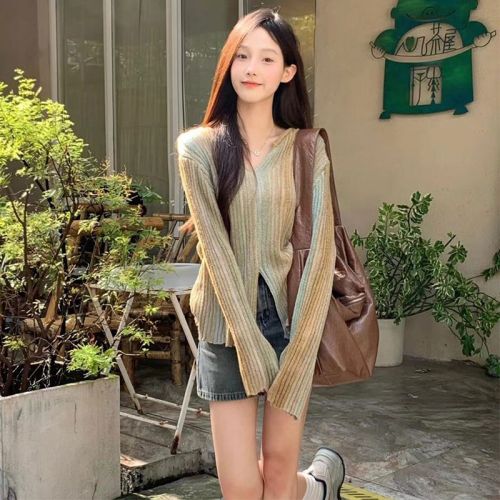 V-neck sweater women's new early and early autumn inner layering shirt slim long-sleeved top design niche