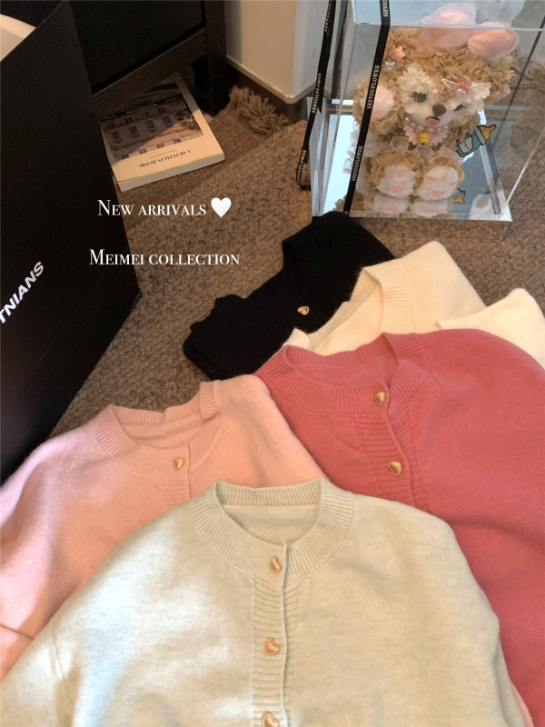 Autumn high-end round neck cardigan sweater jacket Korean style gold button knitted top