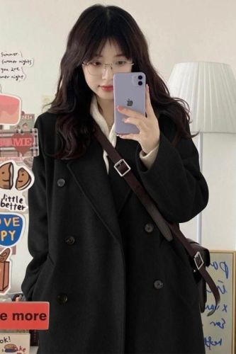 Black woolen coat for women, Hepburn style woolen coat, high-end, small, long, autumn and winter new hot style