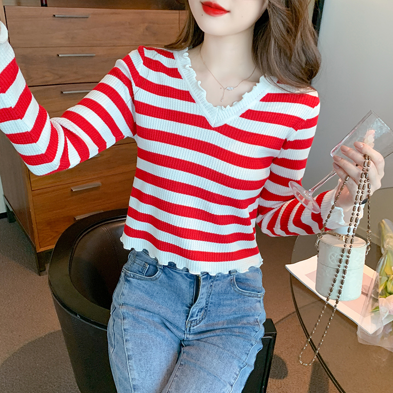 Fungus-edged striped T-shirt for women in summer, slimming ice silk short-sleeved sweater, chic short top