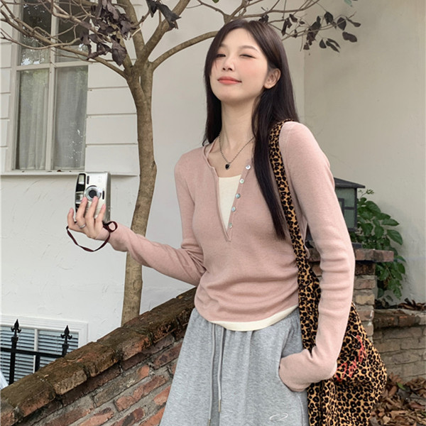Plus size women's fall V-neck top design fake two-piece casual versatile slimming T-shirt long-sleeved sweater