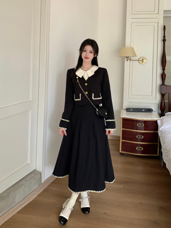 Plus-size women's clothing, high-end fake two-piece spliced ​​small fragrant jacket + long skirt