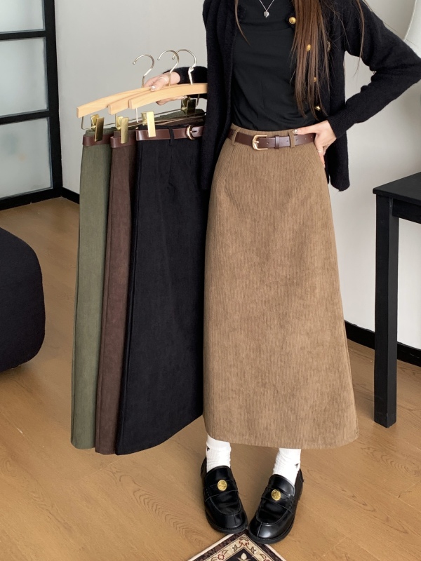 Large size high-waisted slim retro corduroy skirt that covers the crotch straight a-line mid-length hip-covering skirt
