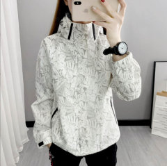 Jacket women's spring and autumn thin 2024 new printed windproof waterproof breathable large size mountaineering jacket