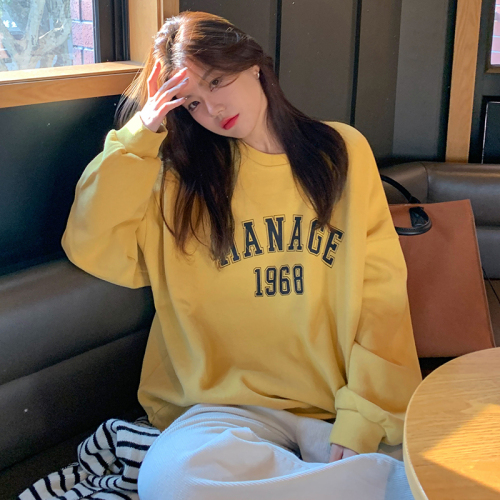 Winter Korean style lazy style letter print oversize loose velvet thickened pullover sweatshirt for women