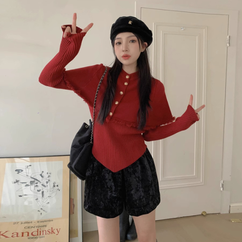 Fashion suit for women in autumn new knitted blouse bottoming shirt high-end lively age-reducing salt style two-piece set