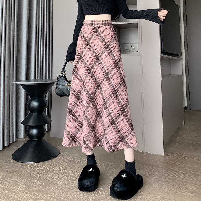Plaid large skirt mid-length high-waisted Korean style umbrella skirt slimming skirt 2024 autumn new style for women