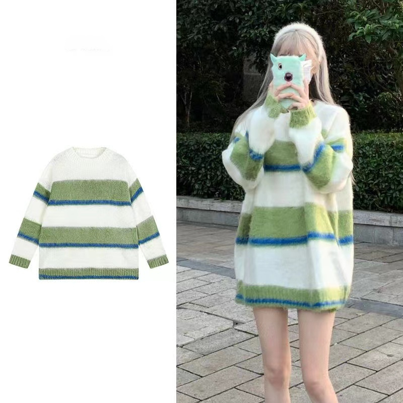 Small fresh and age-reducing striped sweater for women in winter new slim loose round neck long-sleeved sweater top trendy