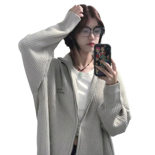 Japanese retro cardigan sweater for women in spring and autumn loose lazy style oversize design niche knitted jacket