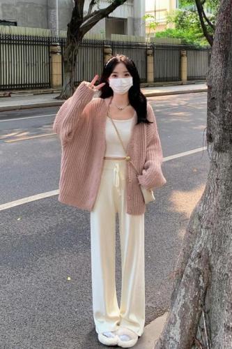 Korean drama Xiaoxiangfeng New Year's sweater two-piece suit for women, salt style, royal sister tea style outfit, complete set for autumn and winter