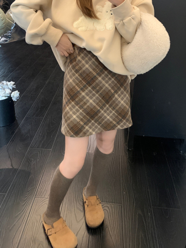 Retro texture brown plaid mid-length woolen skirt, feminine and versatile, slimming A-line short skirt for autumn