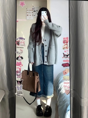 New college style sweet V-neck cardigan sweater autumn and winter loose lazy style top denim skirt suit