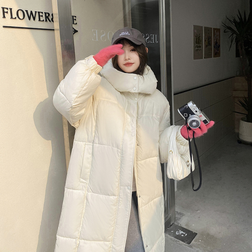 Real shot of mid-length down-padded jacket for women with removable hood, Korean style loose fat MM Hong Kong style over-the-knee bread jacket