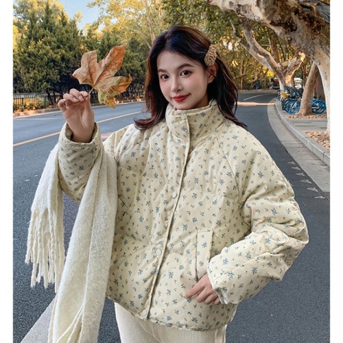 Actual shot of new winter Korean style small floral short down cotton jacket stand collar thickened bread cotton jacket student jacket for women