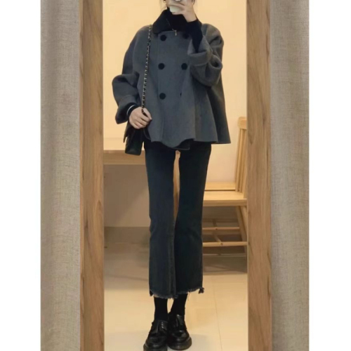 Gray short woolen coat for women autumn and winter doll collar retro thickened small Korean style Hepburn style woolen coat