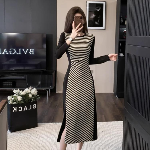 Korean chic autumn design niche simple contrasting stripes slim slim fit hip hip dress women's clothing