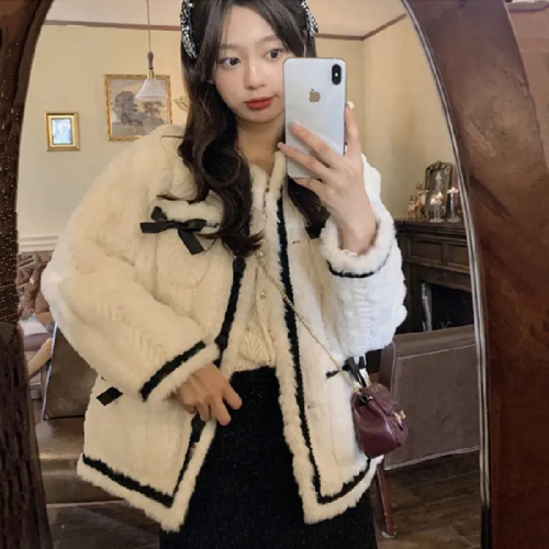 2024 Winter New French Retro Bow Plush Jacket Women's Age-Reducing Warm Shearling Thick Jacket